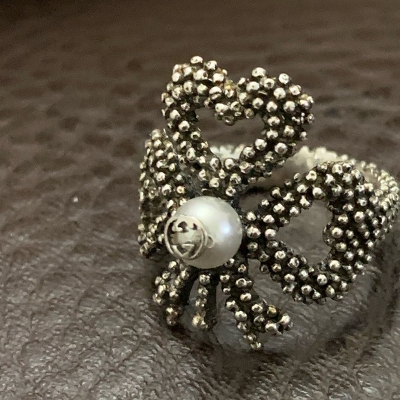 Gucci sterling silver Pearl heart ring Size 6 - Picture 3 of 14